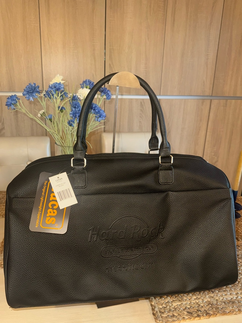 NWT! LUCAS LUGGAGE x HARD ROCK HOTEL CASINO Black Pebbled Weekender Travel Bag